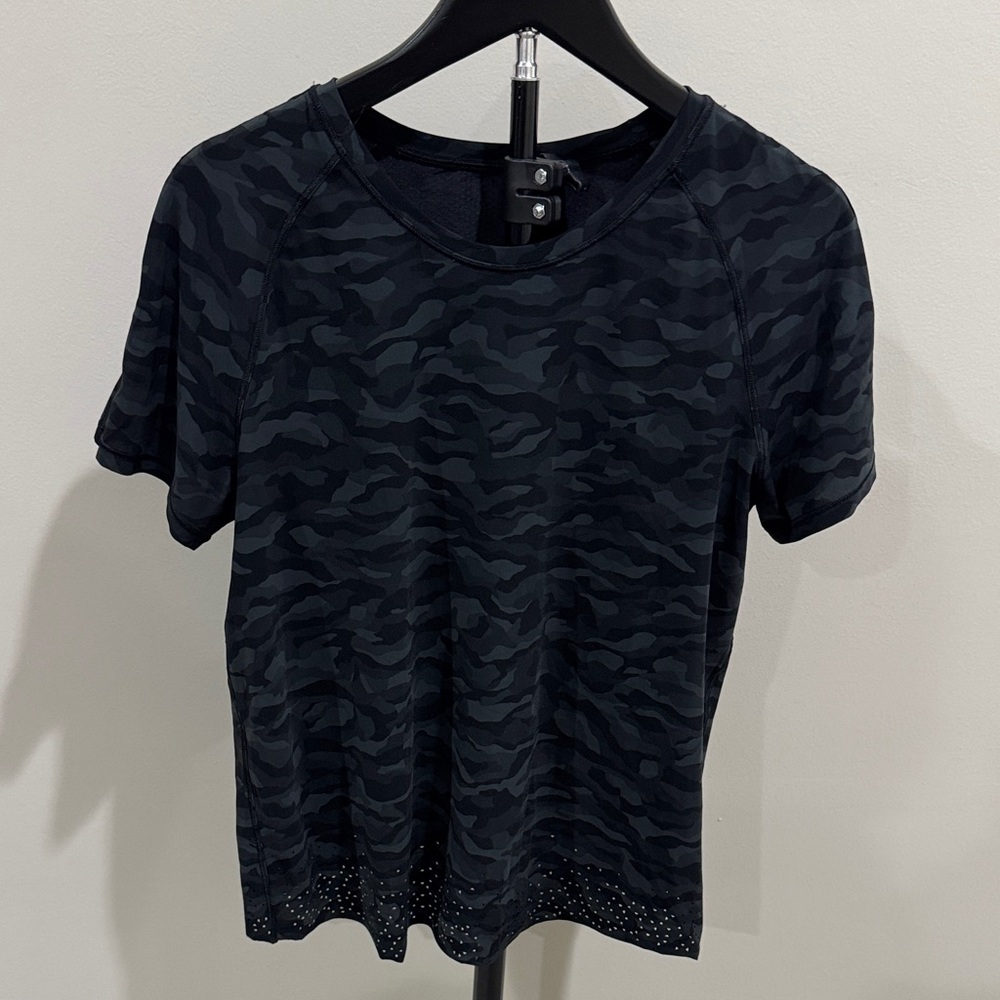 lululemon athletica Black Camouflage Short Sleeve Top